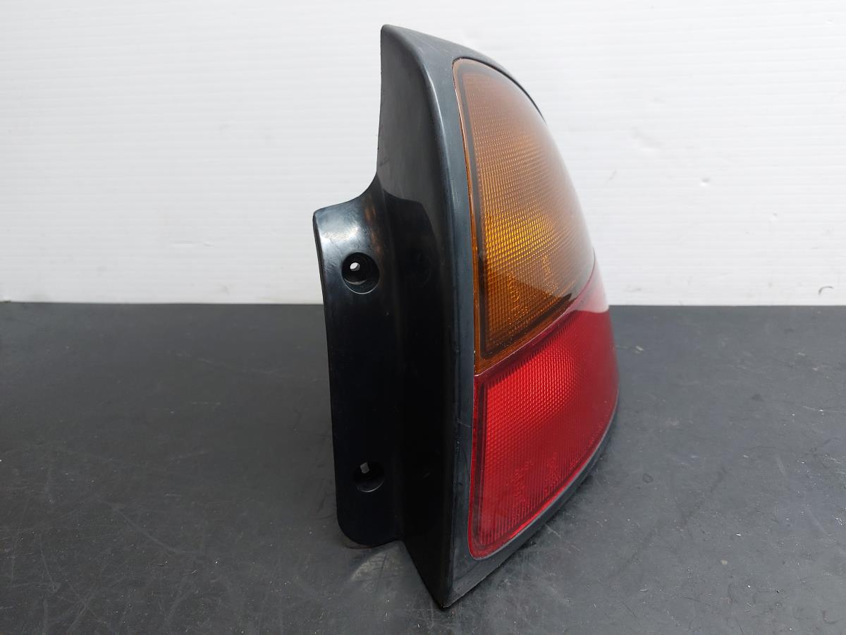 Right Tail light MAZDA 323 F V (BA) Imagem-1