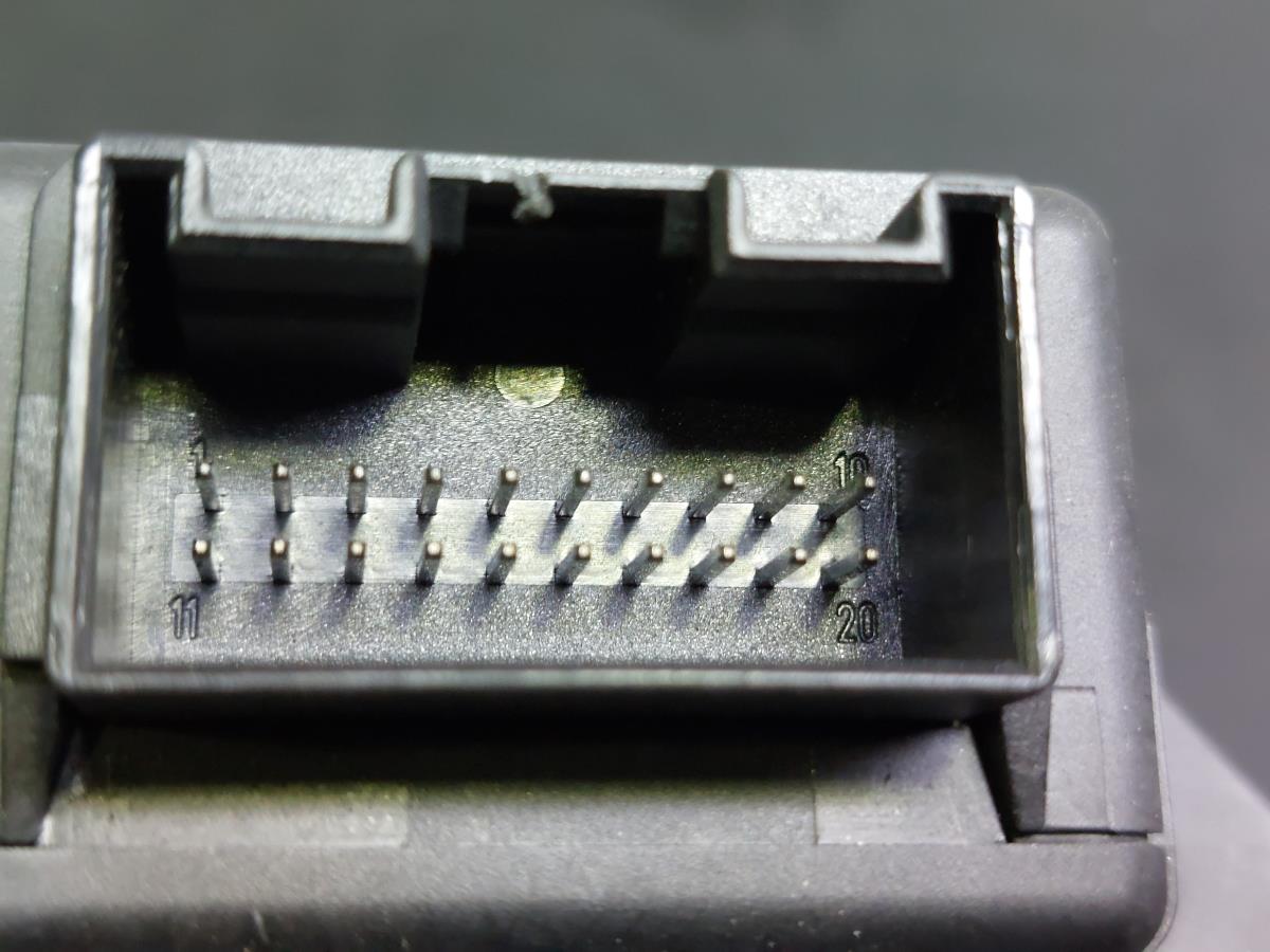 Module passerelle / gateway AUDI A1 (8X1, 8XK) Imagem-4