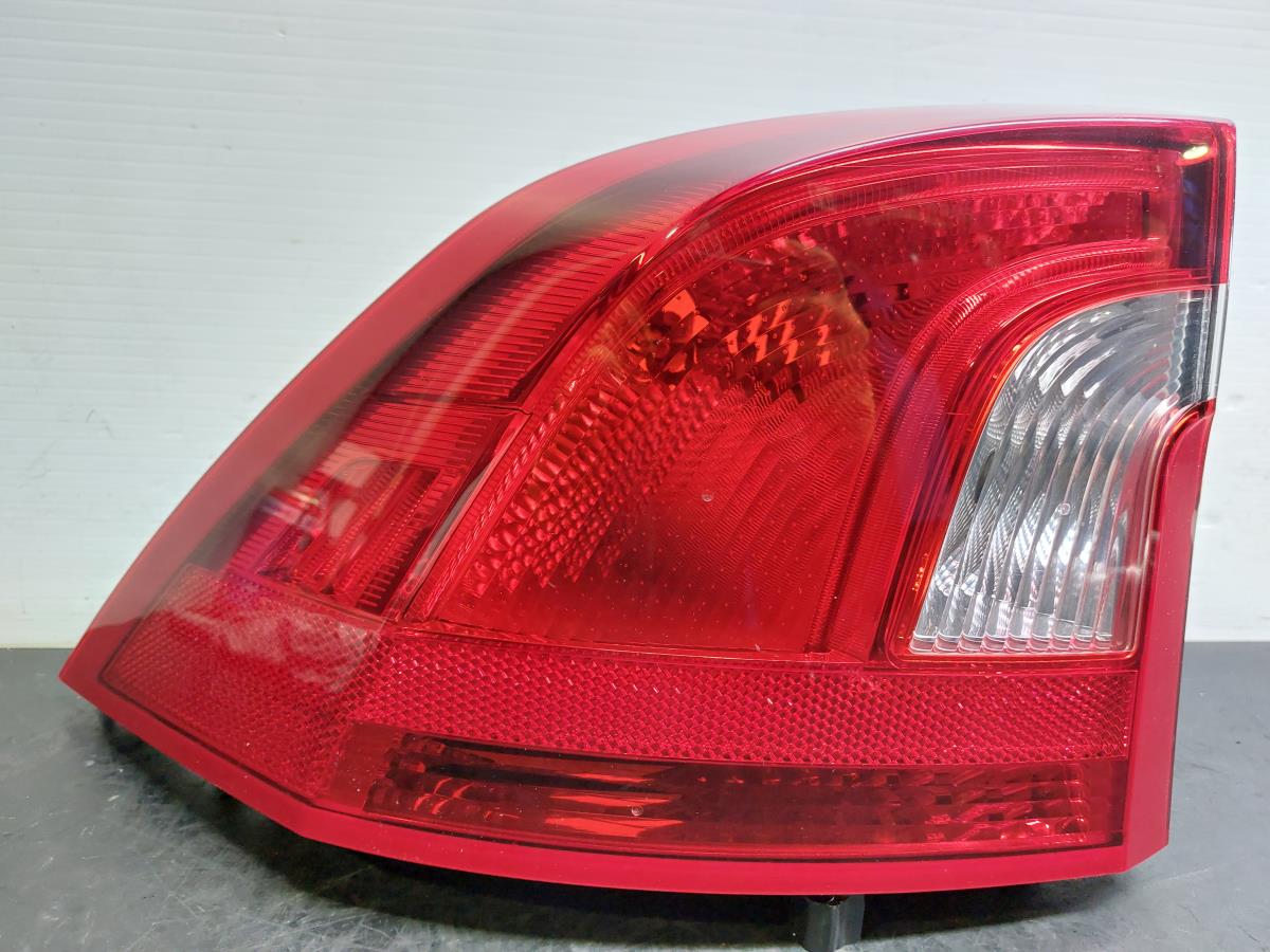 Farolim esquerdo VOLVO S60 II (134)