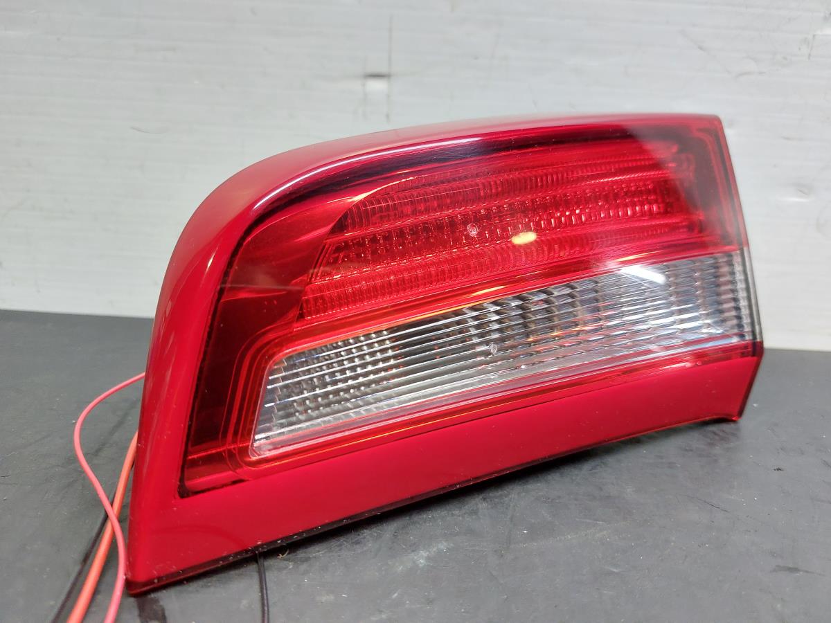 Farolim da mala direito VOLVO S60 II (134)