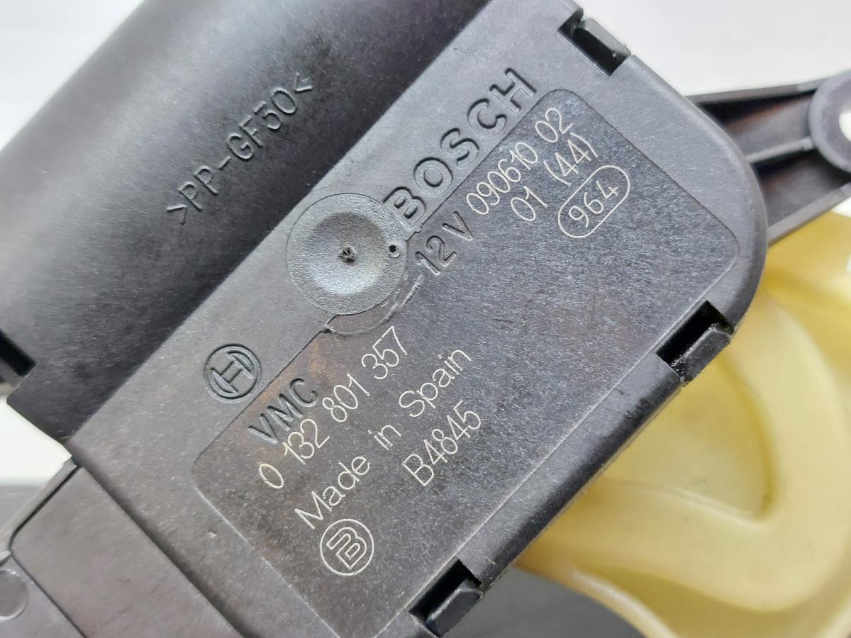 Moteur de volet de chauffage AUDI A1 (8X1, 8XK) Imagem-1