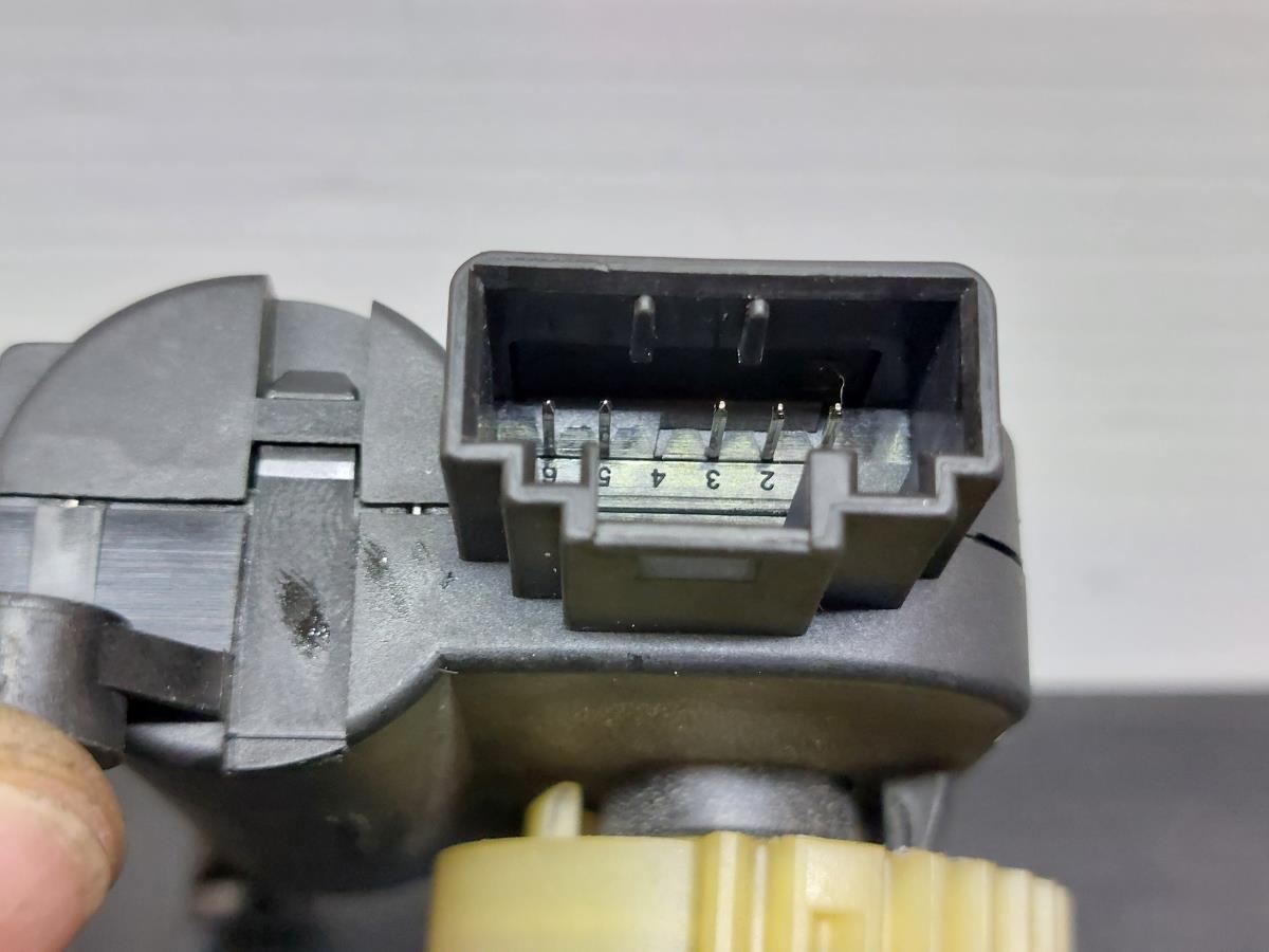 Moteur de volet de chauffage AUDI A1 (8X1, 8XK) Imagem-2