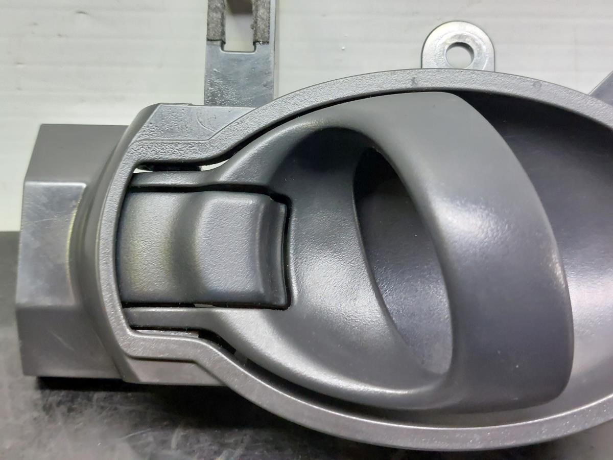 Right front interior door handle NISSAN Micra IV (K13) Imagem-1