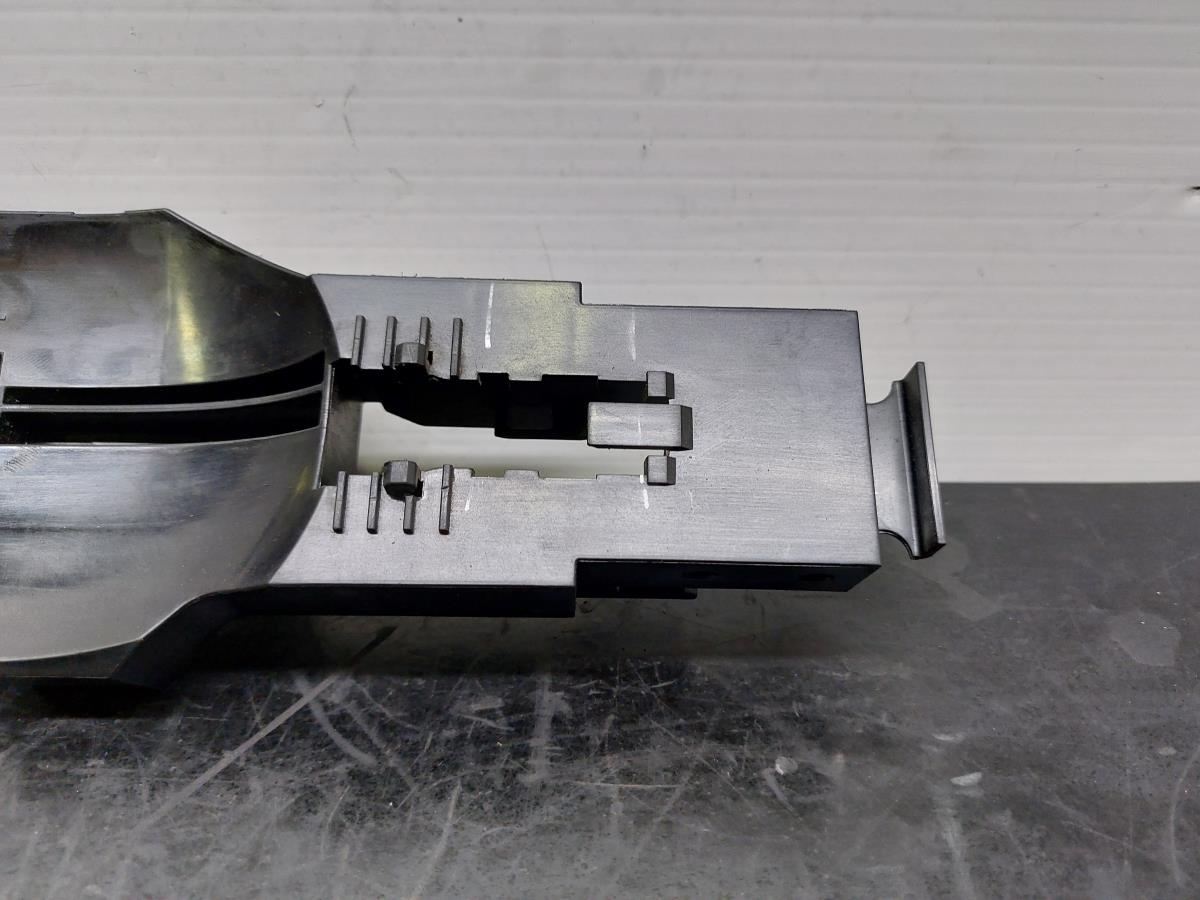 Right front door handle support NISSAN Micra IV (K13) Imagem-1