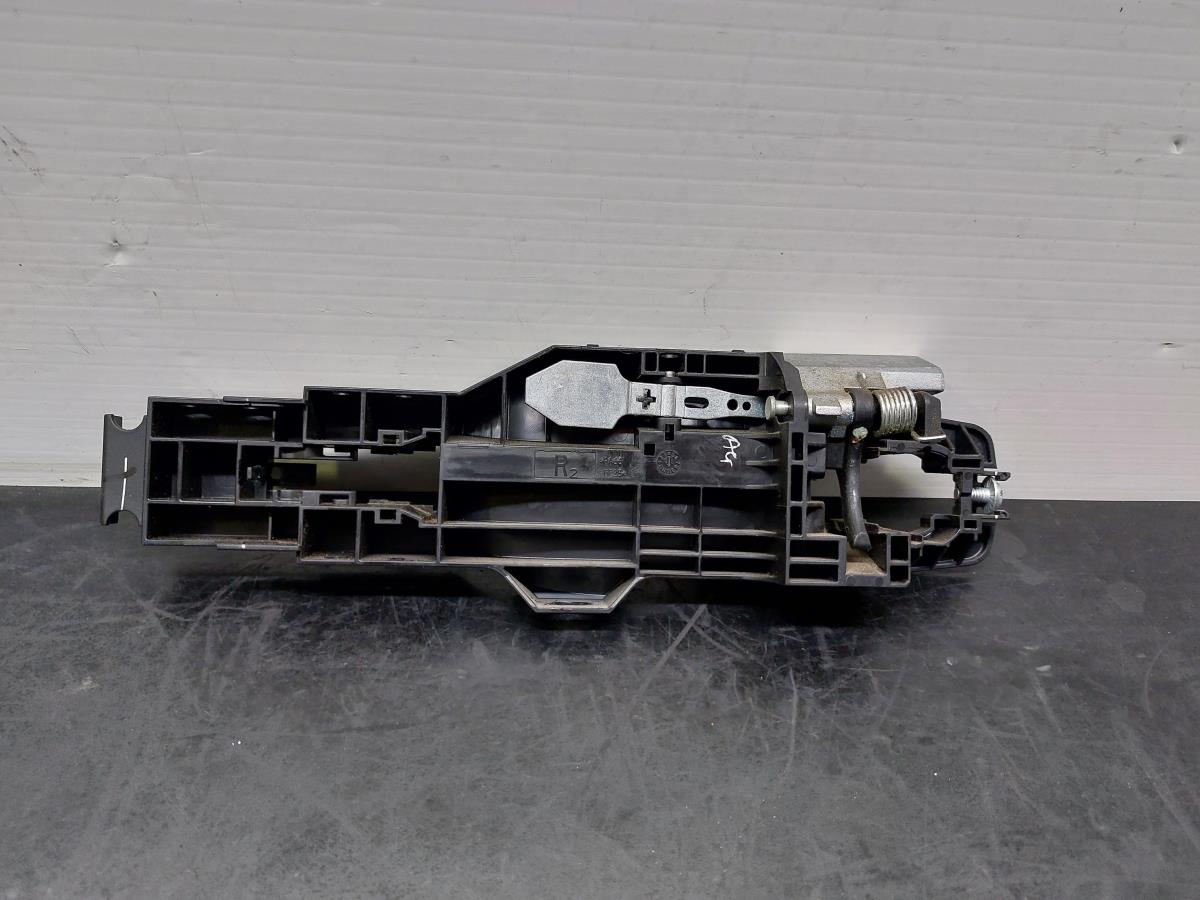 Right front door handle support NISSAN Micra IV (K13) Imagem-4