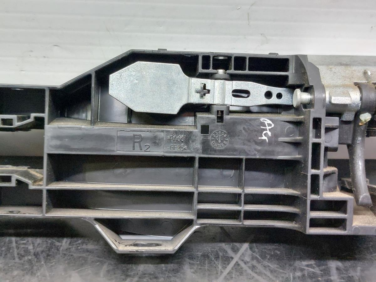 Right front door handle support NISSAN Micra IV (K13) Imagem-7
