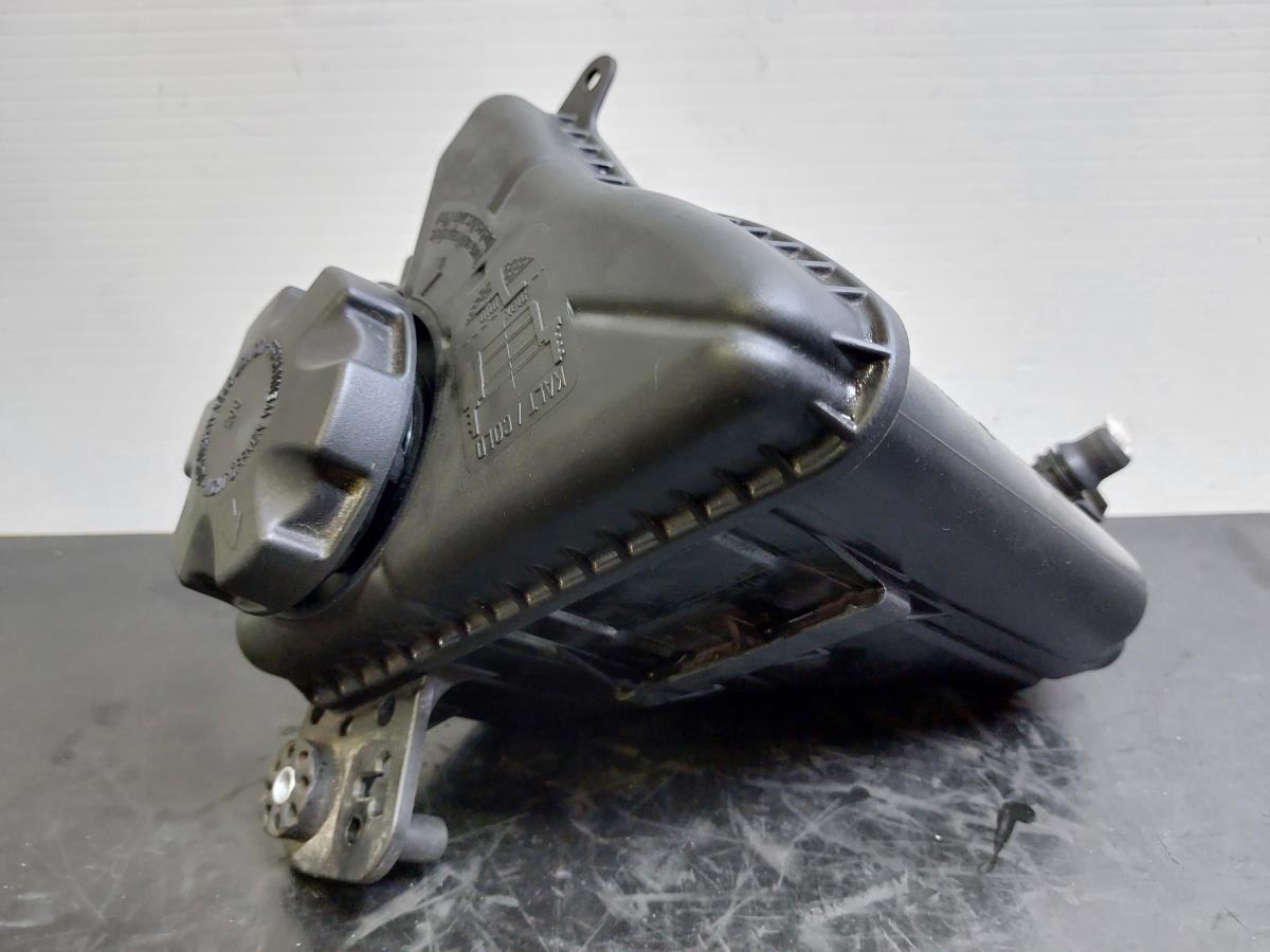 Réservoir d'huile de direction assistée BMW 6 Cabriolet (F12) Imagem-1