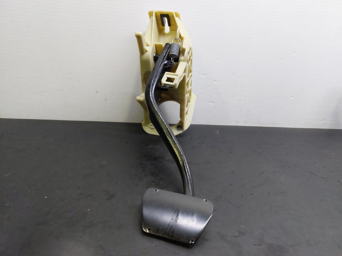 Pedal BMW 6 Cabriolet (F12)