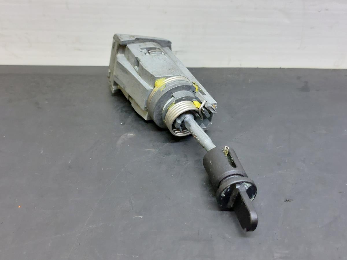 Bombín puerta AUDI A3 Sportback (8VA, 8VF) Imagem-1