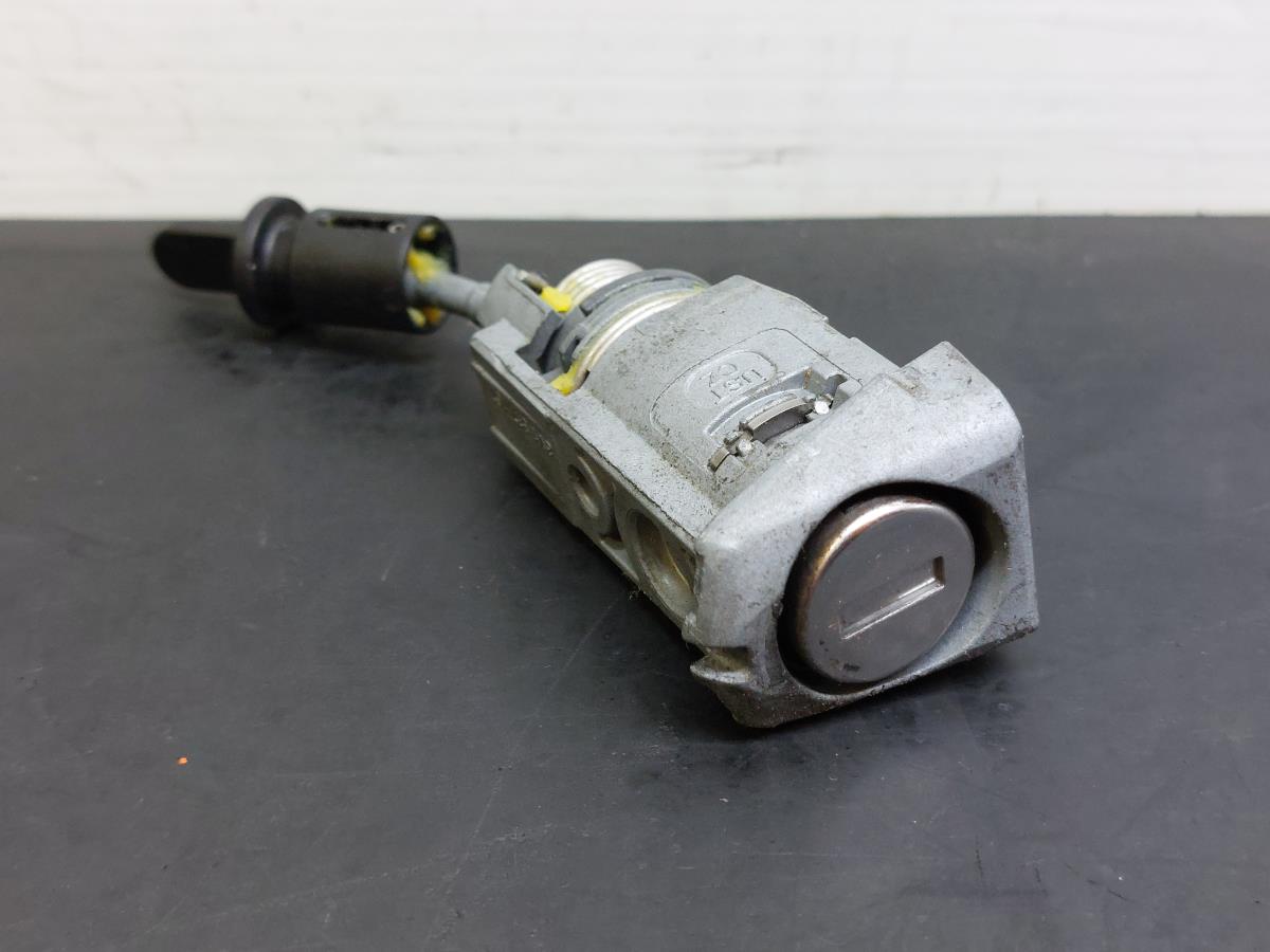 Cilindretto porta AUDI A3 Sportback (8VA, 8VF)