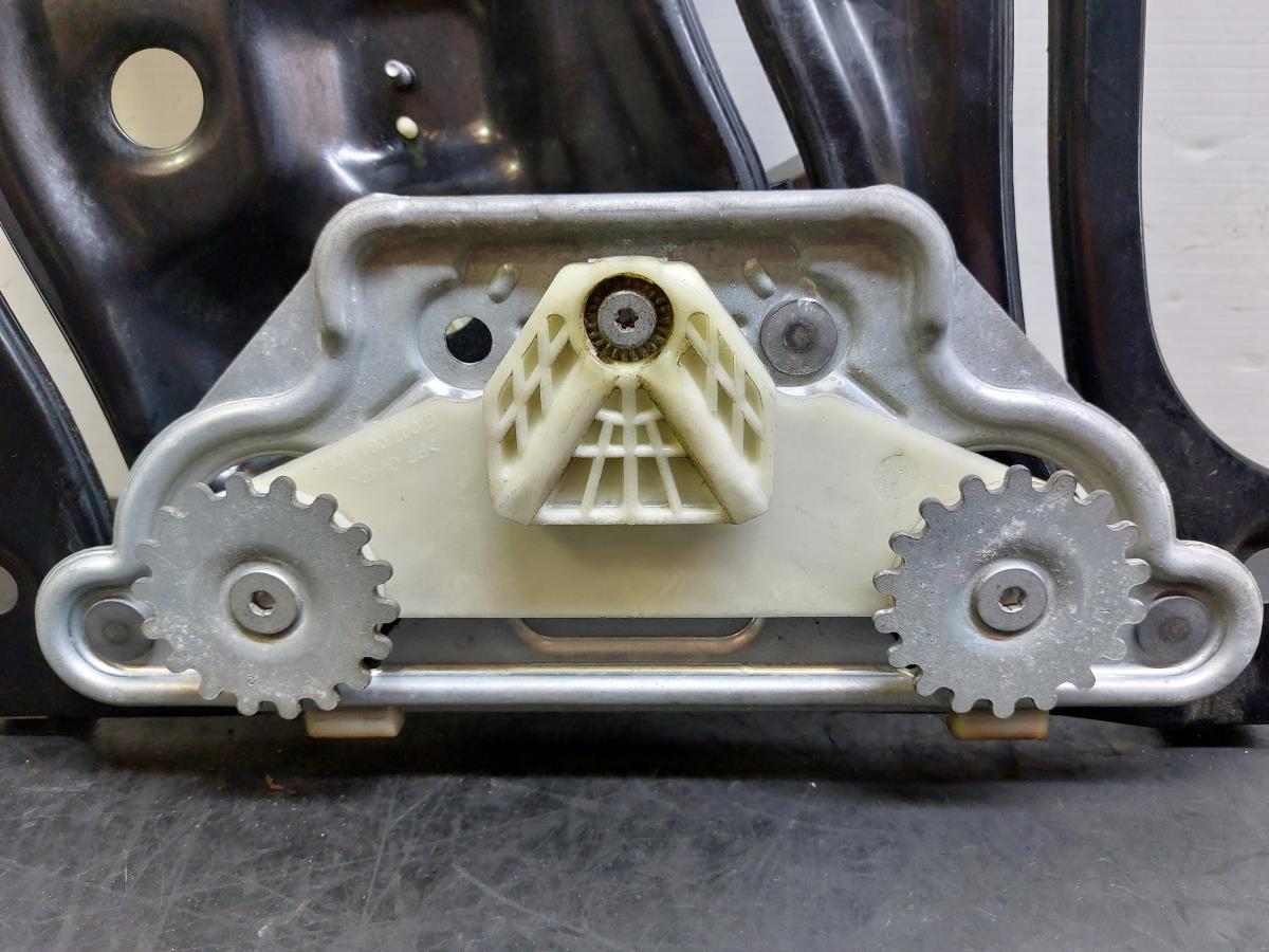 Alzavetro posteriore sinistro BMW 6 Cabriolet (F12) Imagem-4