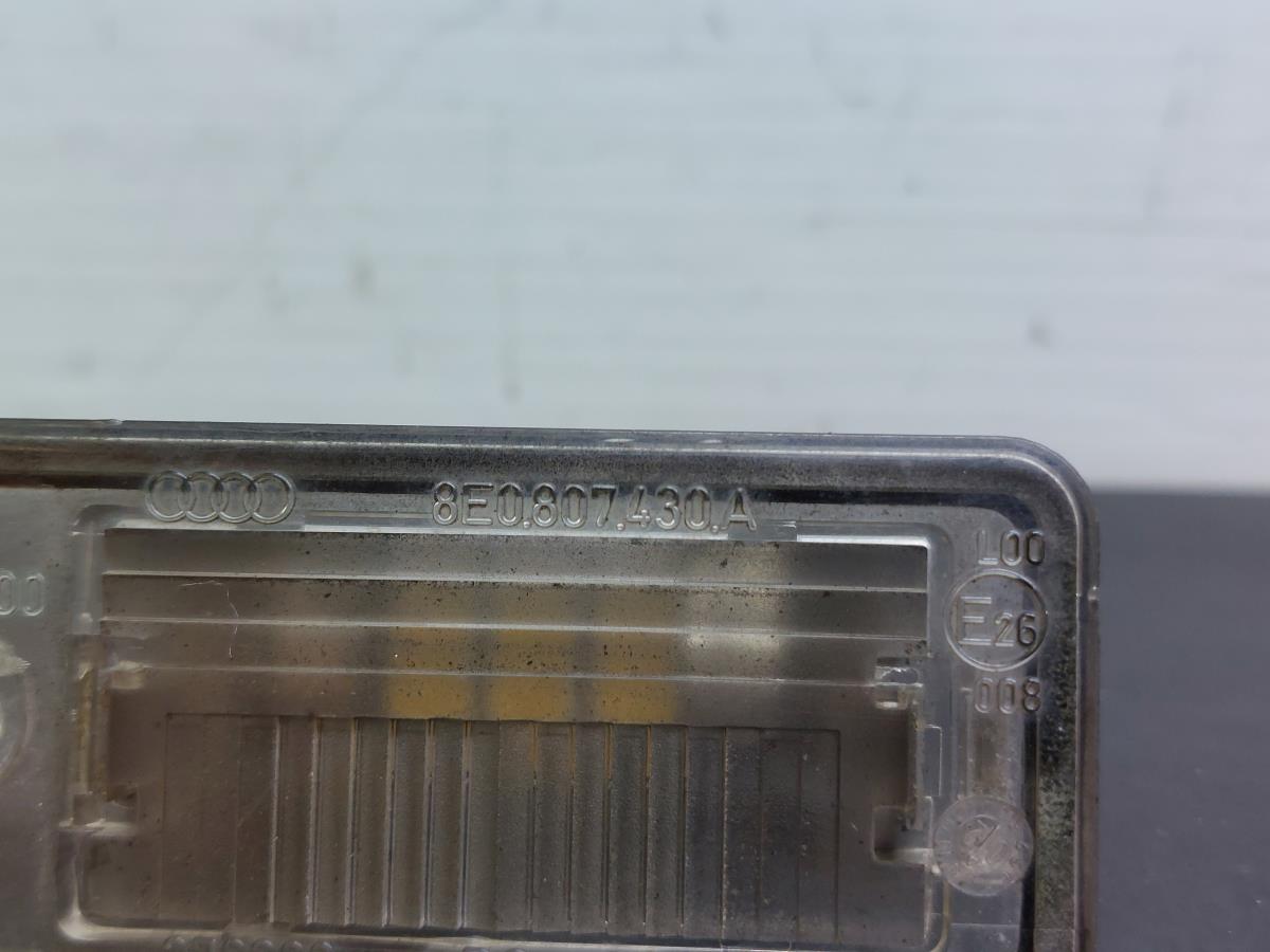 Farolim matrícula AUDI A4 (8E2, B6) Imagem-4