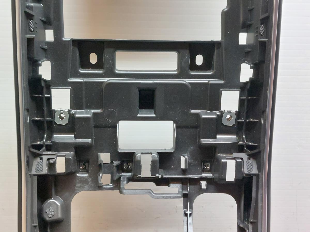 Panneau revêtement console centrale / radio RENAULT Scénic IV (J9_) Imagem-3