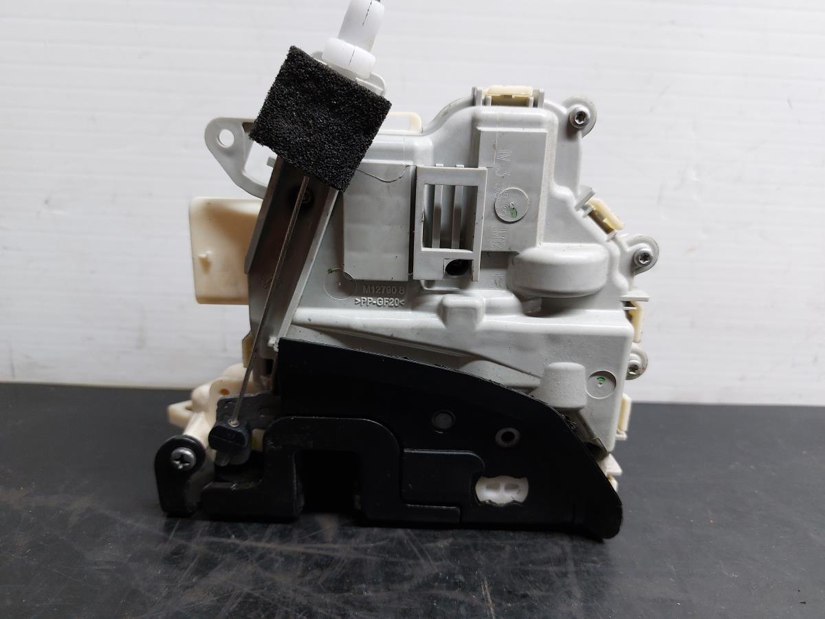 Fechadura / fecho porta frente direito AUDI A4 Avant (8K5, B8)