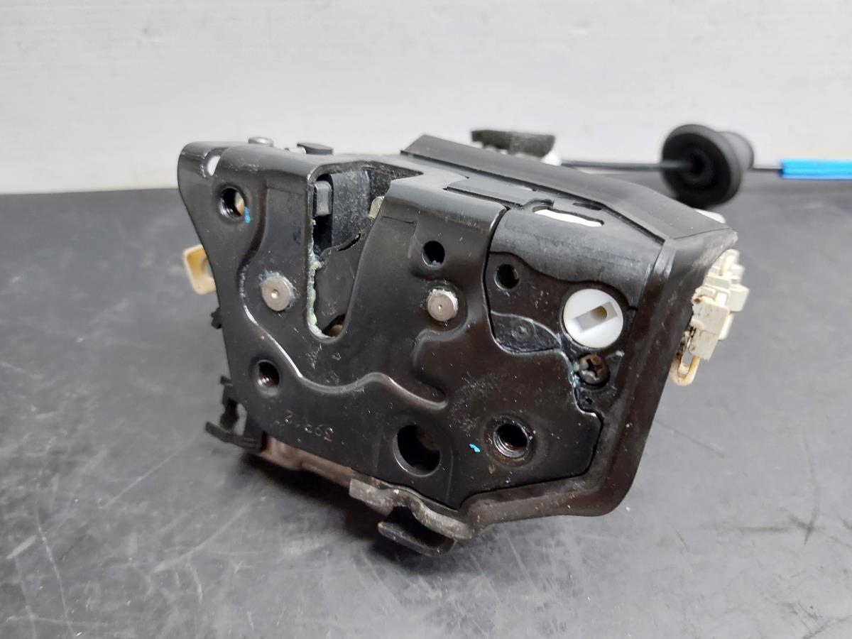Fechadura / fecho porta frente direito AUDI A4 Avant (8K5, B8) Imagem-6