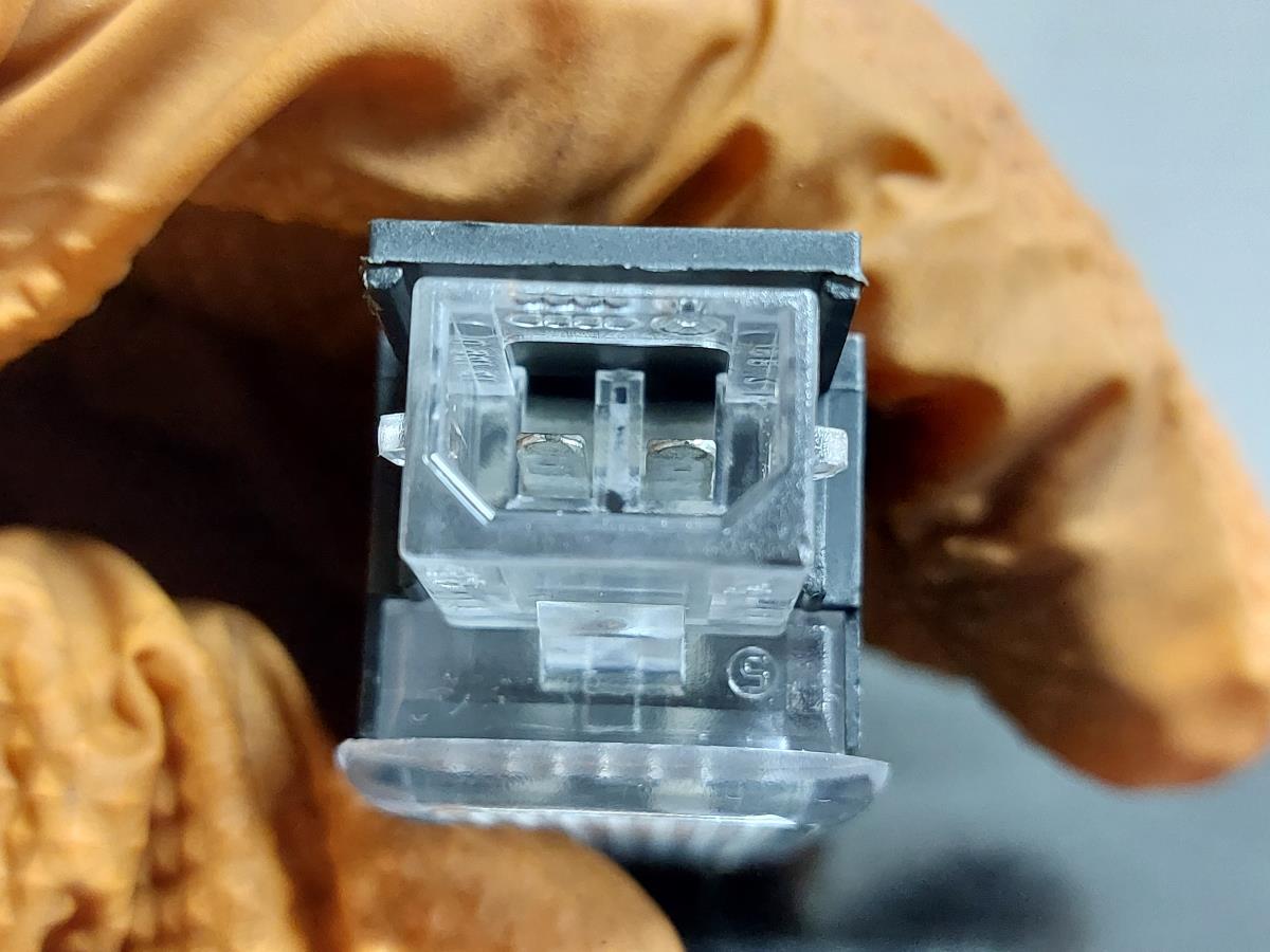 Luz interior AUDI A4 Avant (8K5, B8) Imagem-2