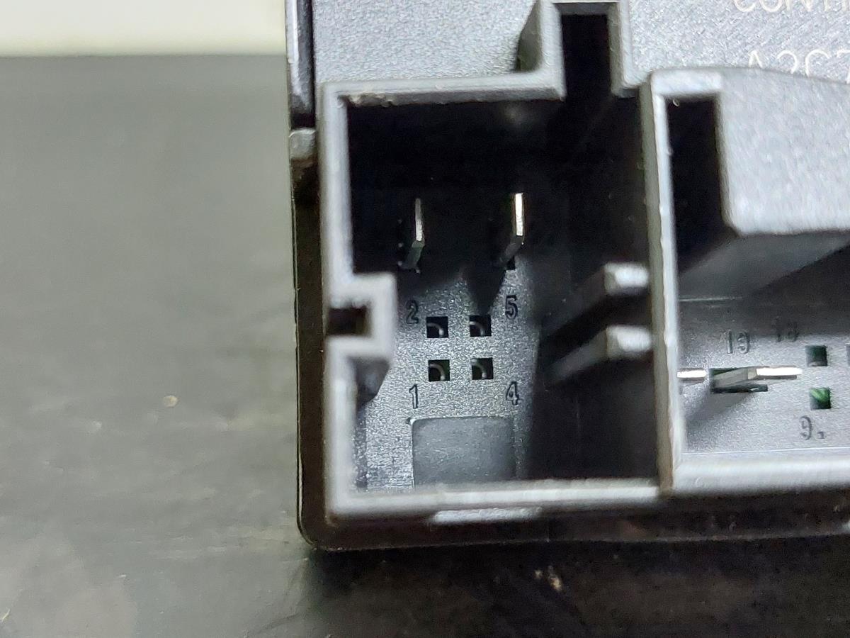 Module porte arrière Droite AUDI A4 Avant (8K5, B8) Imagem-4