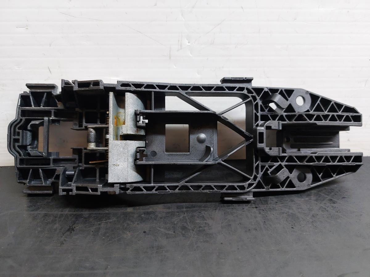 Supporto maniglia porta posteriore destra SKODA Kodiaq (NS7) Imagem-1