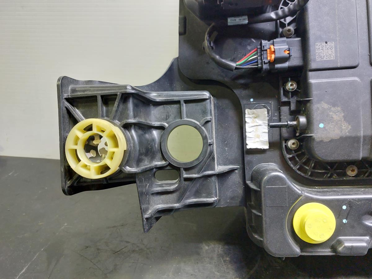 AdBlue tank PEUGEOT 3008 II (M_) Imagem-4