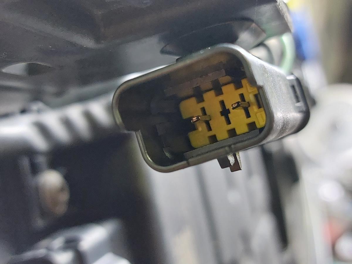 AdBlue tank PEUGEOT 3008 II (M_) Imagem-6