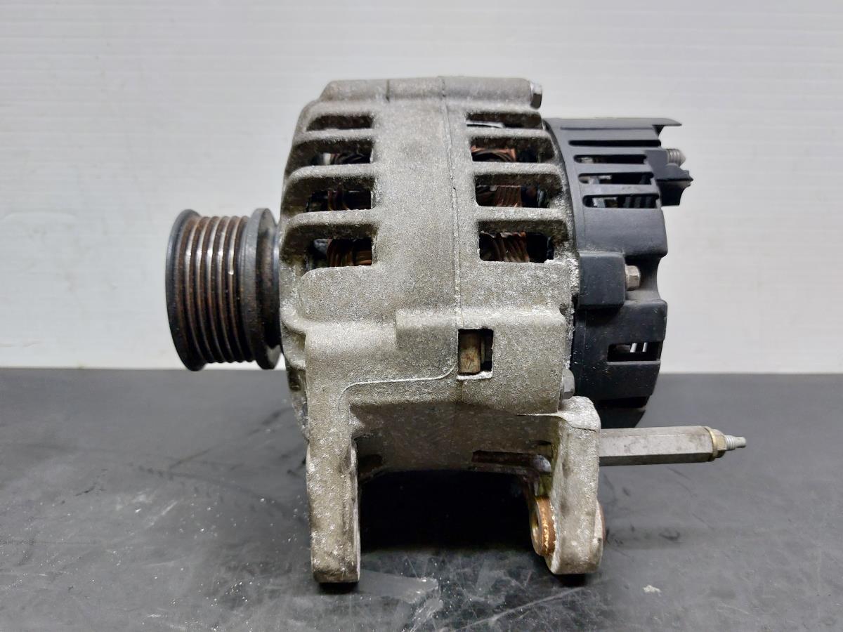 Alternator SEAT Toledo II (1M2) Imagem-2