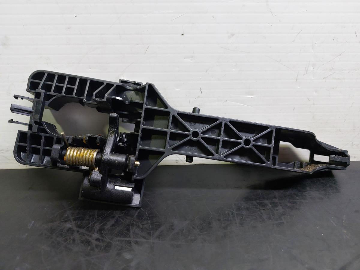 Soporte Manija puerta Delantera Izquierda HYUNDAI i30 (GD) Imagem-1