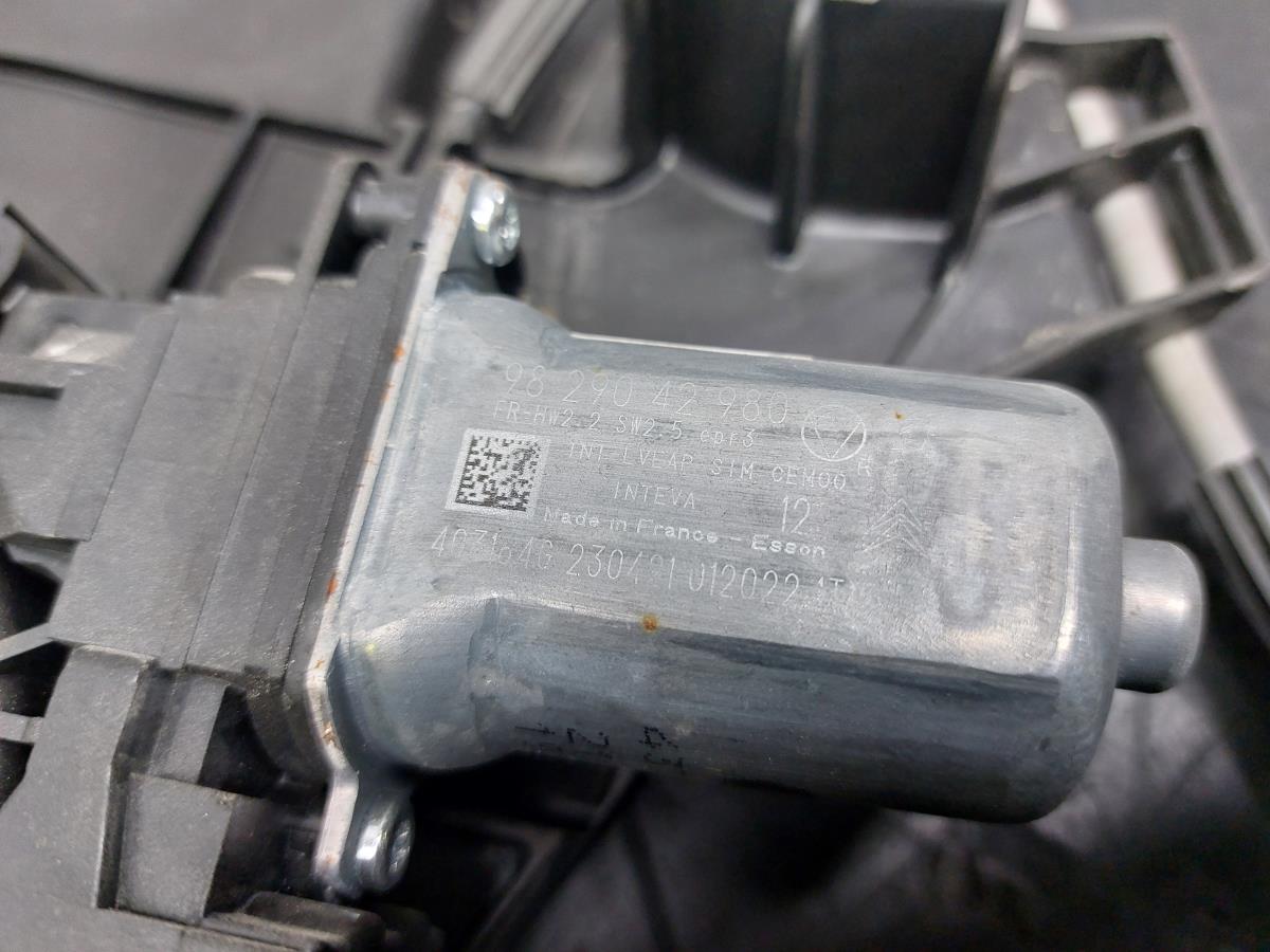 Alzavetro anteriore destro OPEL Corsa F Imagem-9