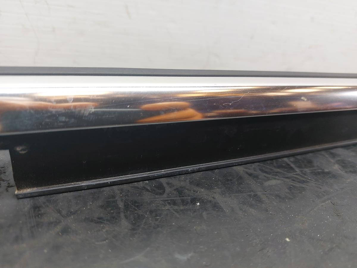 Moulure de porte arrière Droite AUDI A3 Sportback (8VA, 8VF) Imagem-2