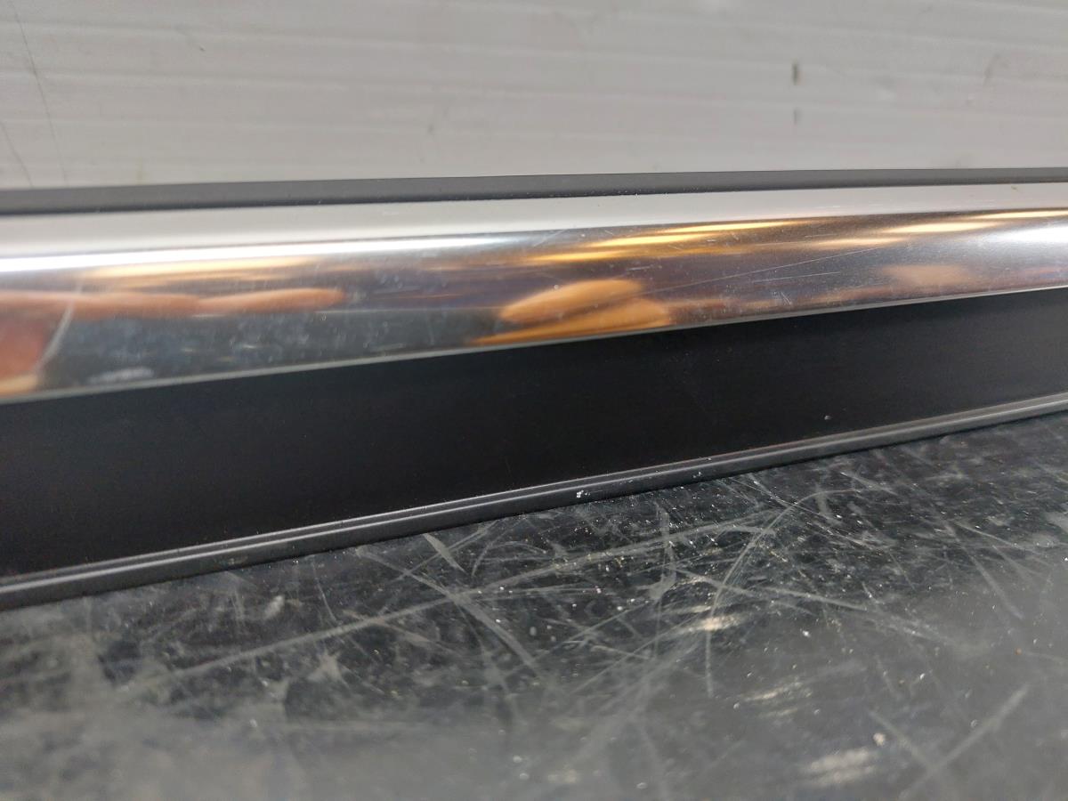 Moulure de porte arrière Droite AUDI A3 Sportback (8VA, 8VF) Imagem-4