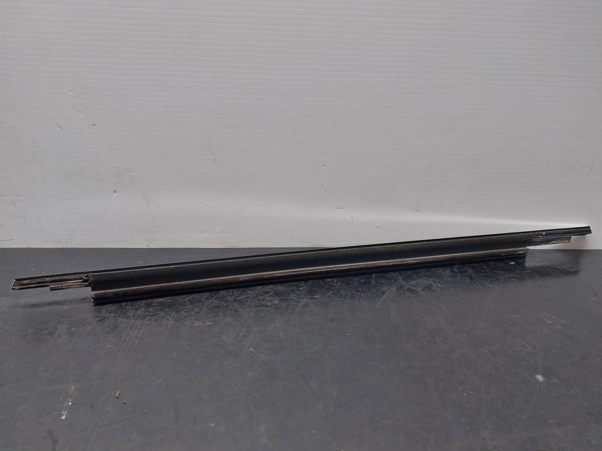 Moulure de porte arrière Droite AUDI A3 Sportback (8VA, 8VF) Imagem-7