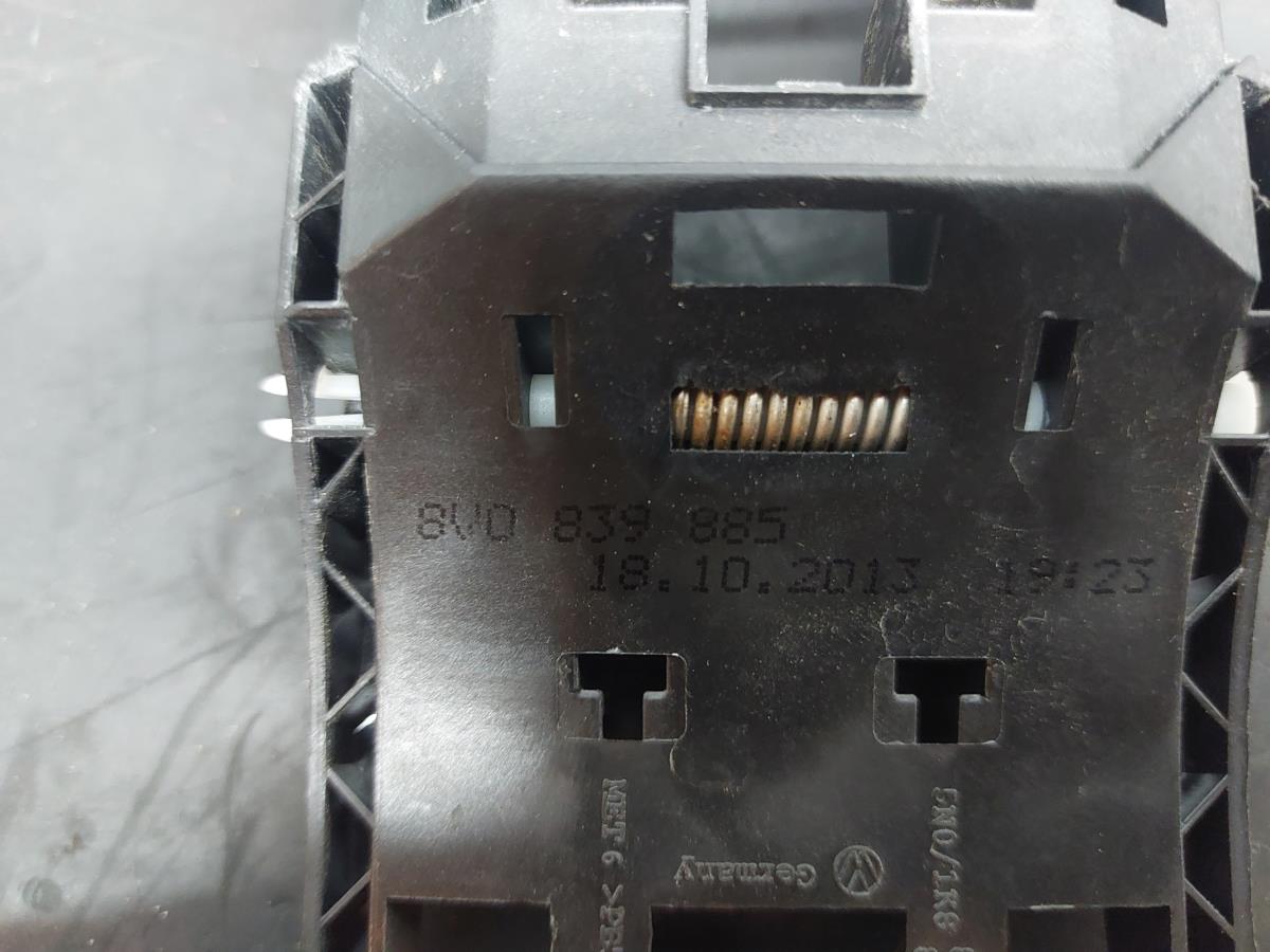 Support poignée porte arrière Droite AUDI A3 Sportback (8VA, 8VF) Imagem-1