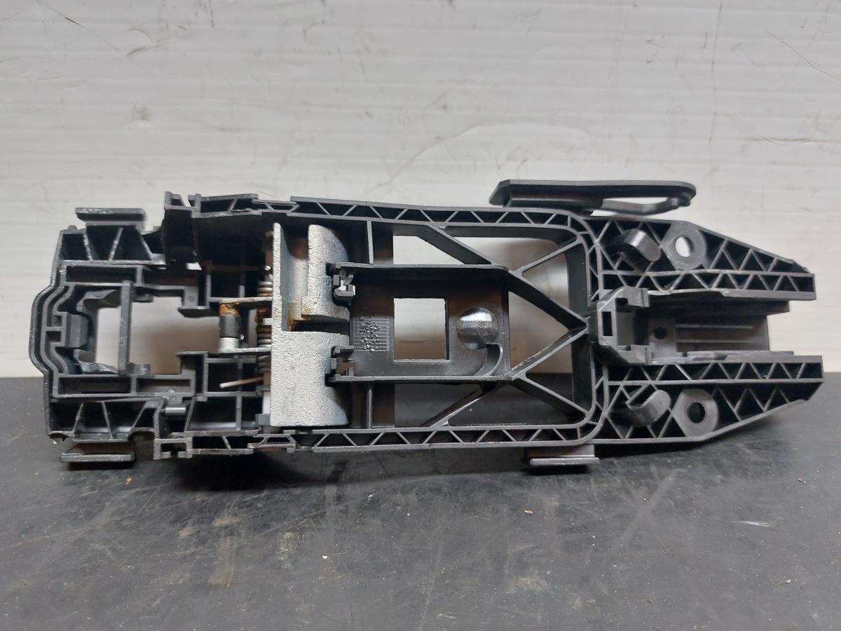 Support poignée porte arrière Droite AUDI A3 Sportback (8VA, 8VF) Imagem-2