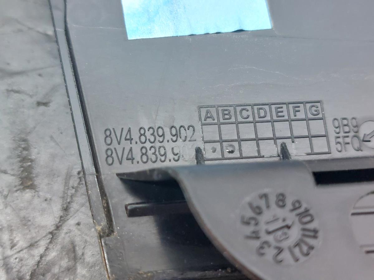 Moulure de porte arrière Droite AUDI A3 Sportback (8VA, 8VF) Imagem-6