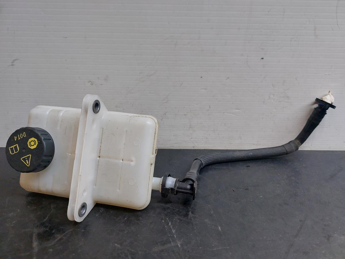 Brake fluid reservoir RENAULT Scénic IV (J9_)