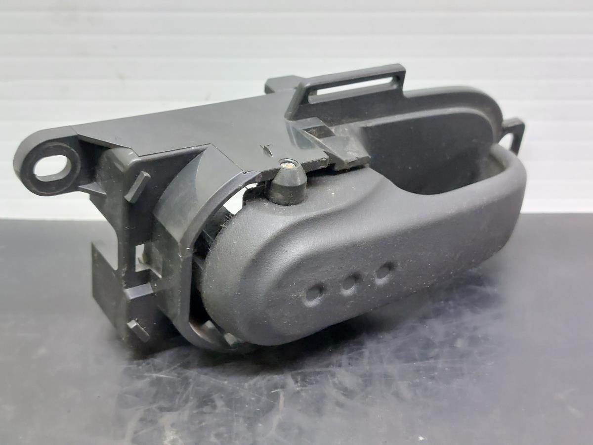 Right front interior door handle NISSAN Micra III (K12)