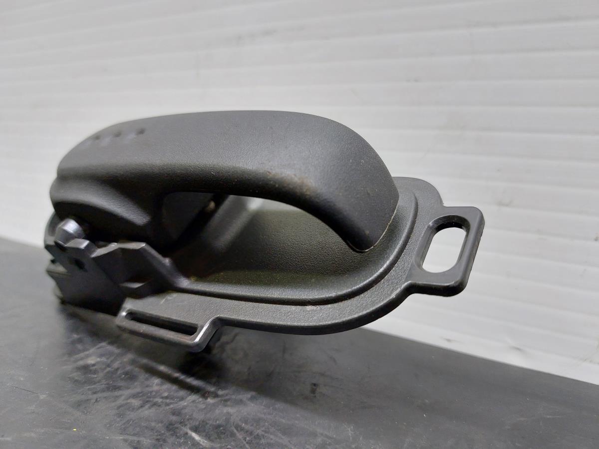 Left front interior door handle NISSAN Micra III (K12) Imagem-1