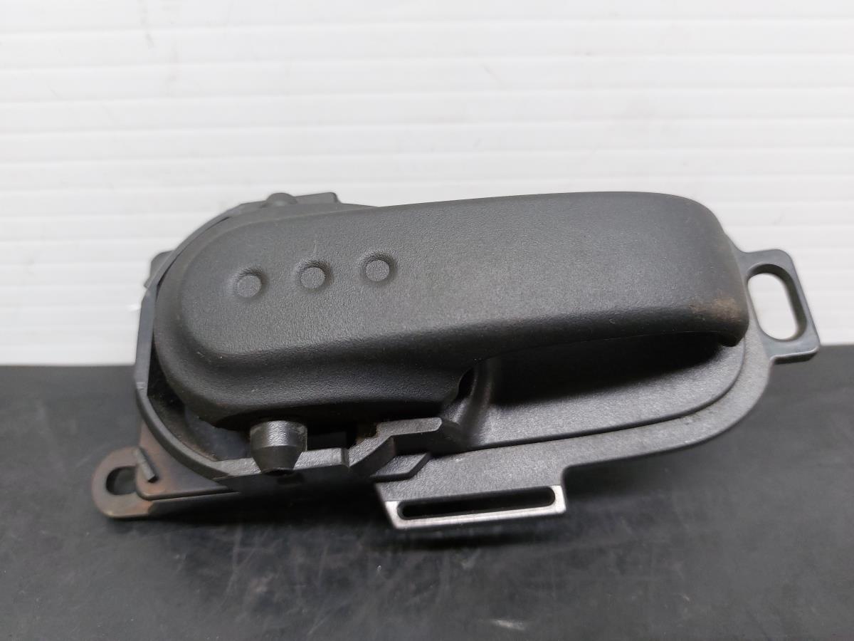Left front interior door handle NISSAN Micra III (K12) Imagem-2