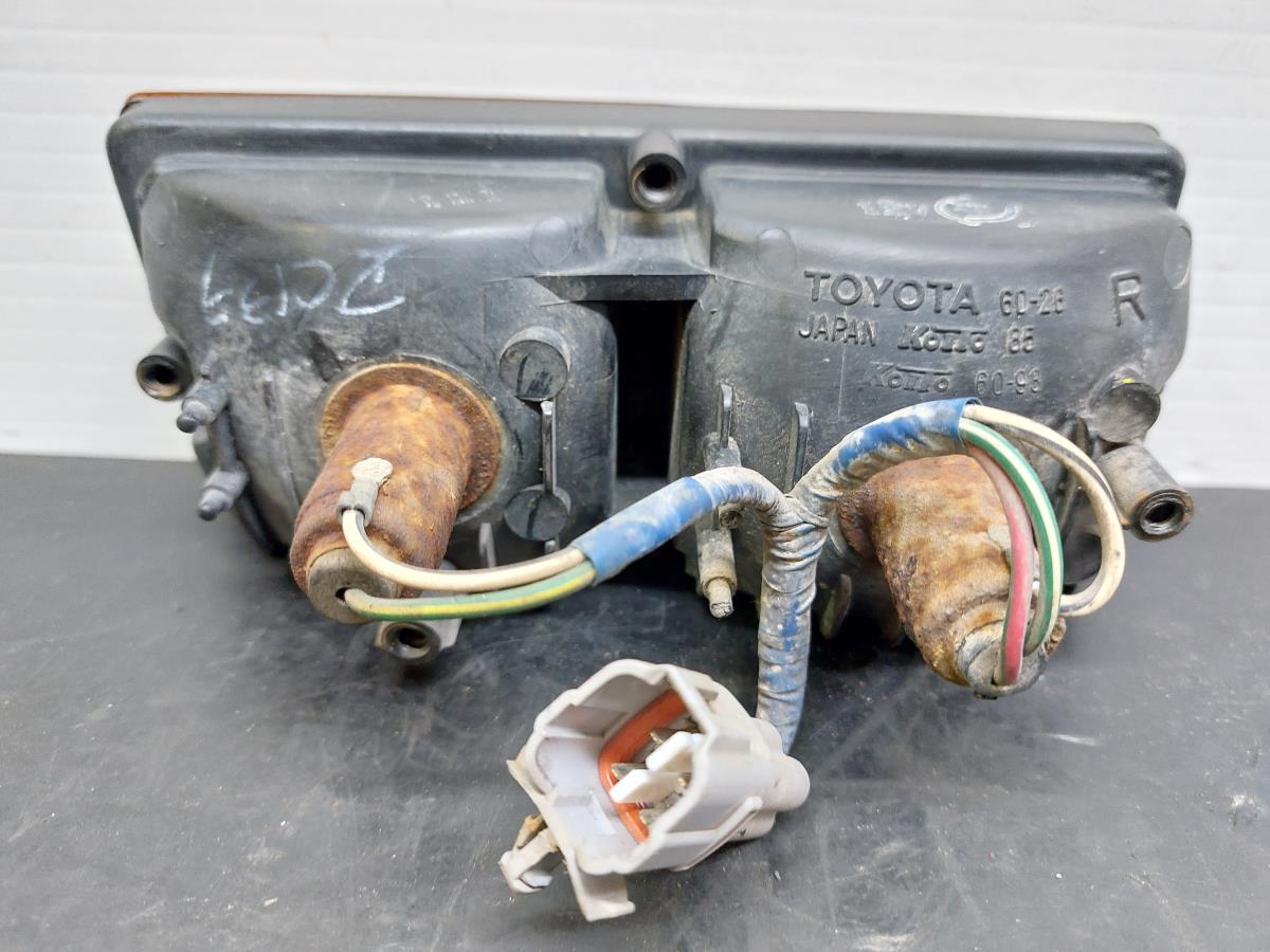 Farolim direito TOYOTA Land Cruiser 90 (_J9_) Imagem-4