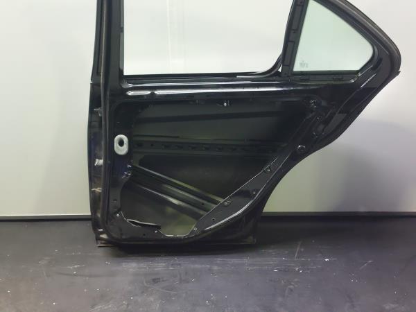 Porta trás direita MERCEDES-BENZ Classe C (W204) Imagem-5