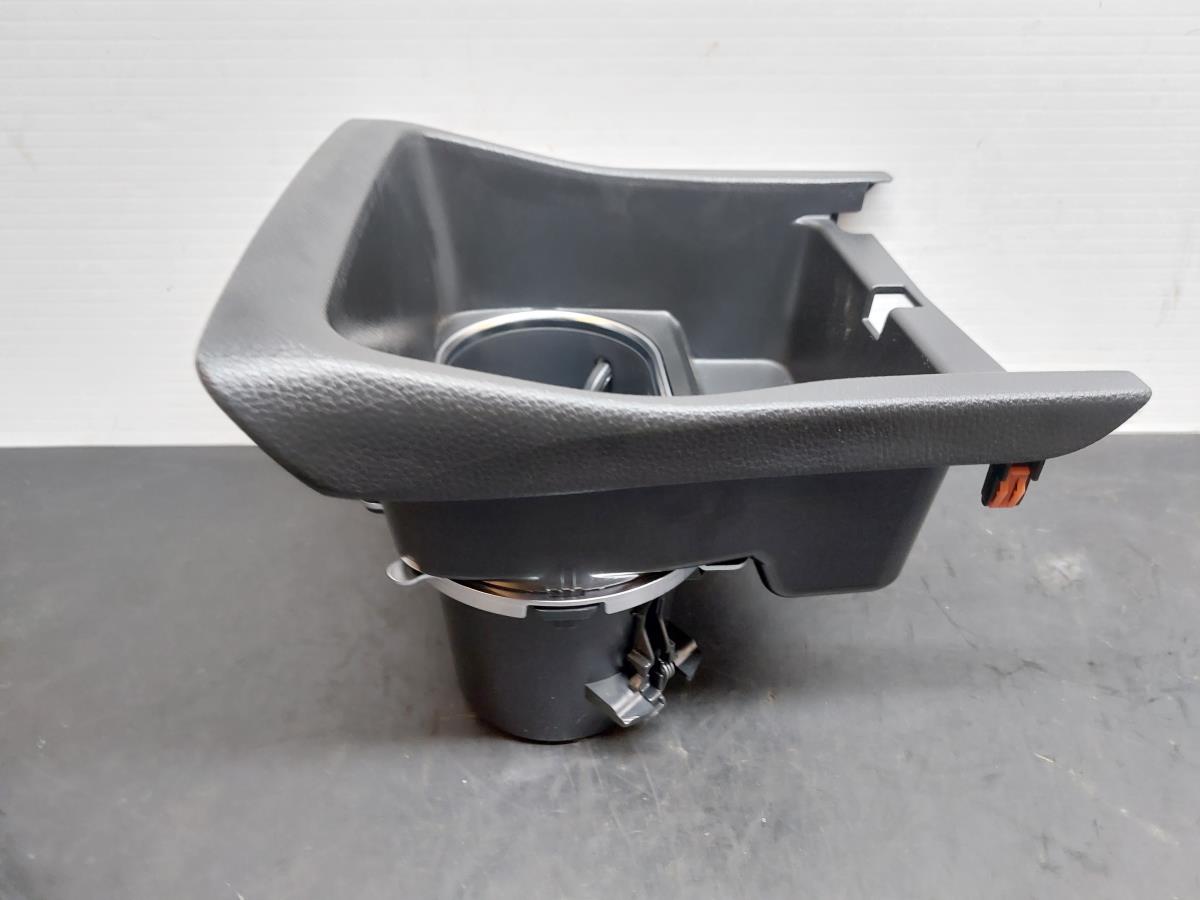Portavasos TOYOTA bZ4X Imagem-3