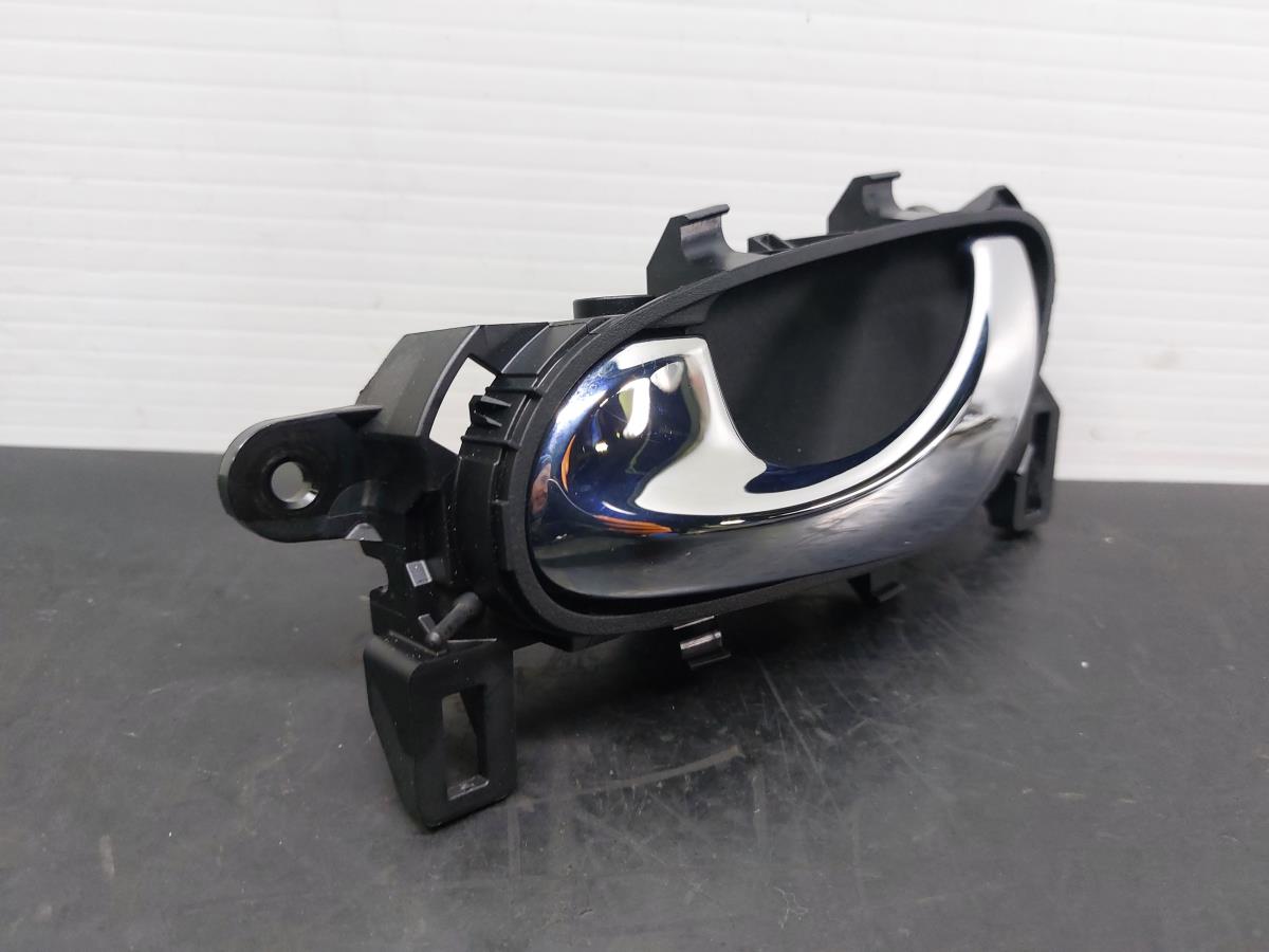 Puxador interior porta trás esquerdo NISSAN Qashqai II (J11) Imagem-1