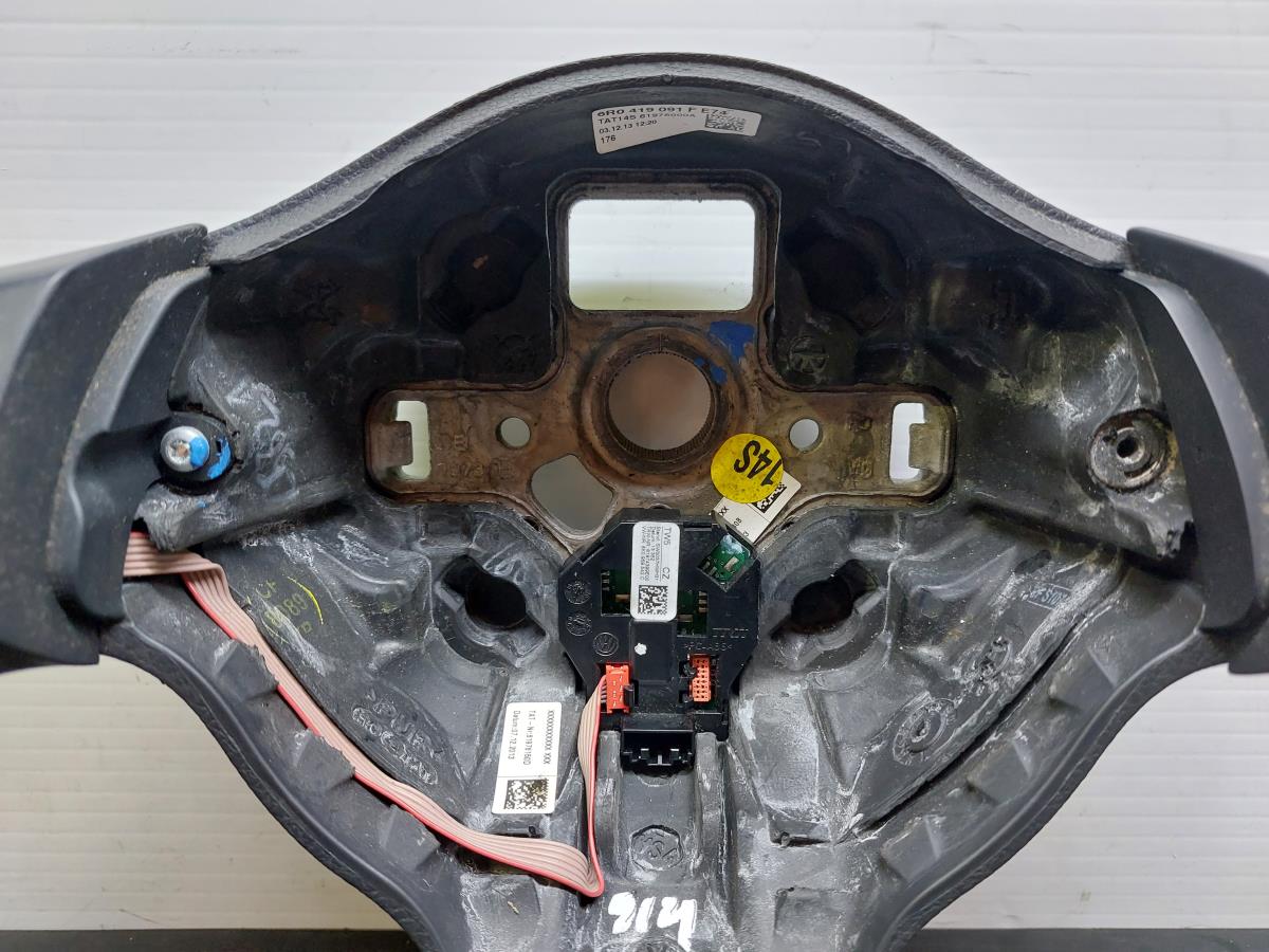 Steering wheel VOLKSWAGEN Polo (6R, 6C) Imagem-1