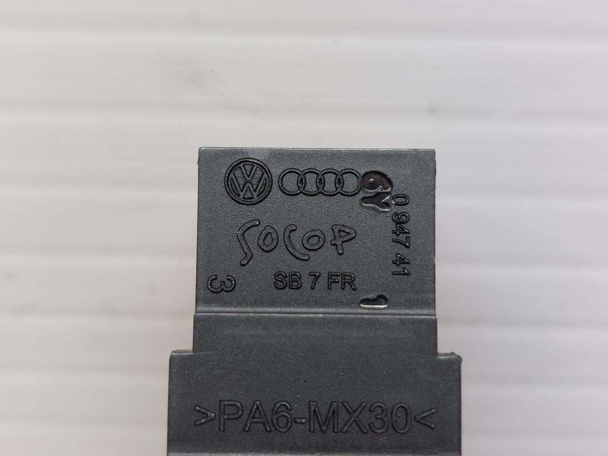 Luz interior AUDI A4 Avant (8K5, B8) Imagem-2