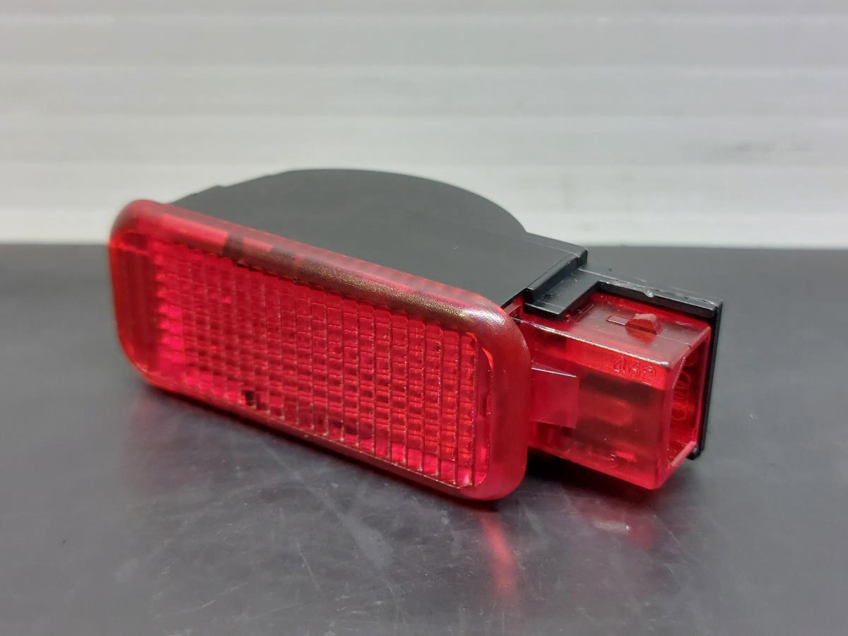 Luz interior AUDI A4 Avant (8K5, B8)