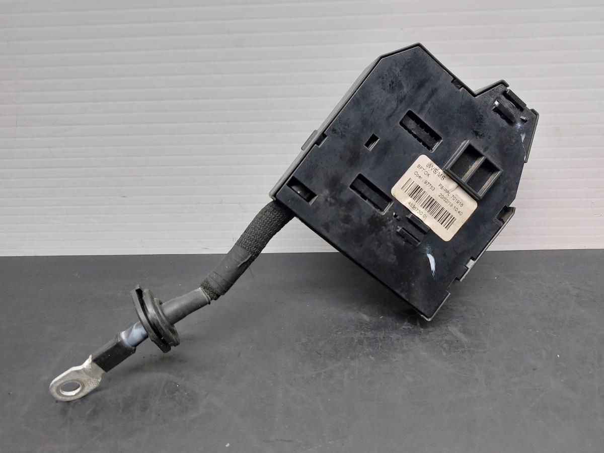 Caixa fusíveis da bateria PEUGEOT 3008 II (M_) Imagem-3