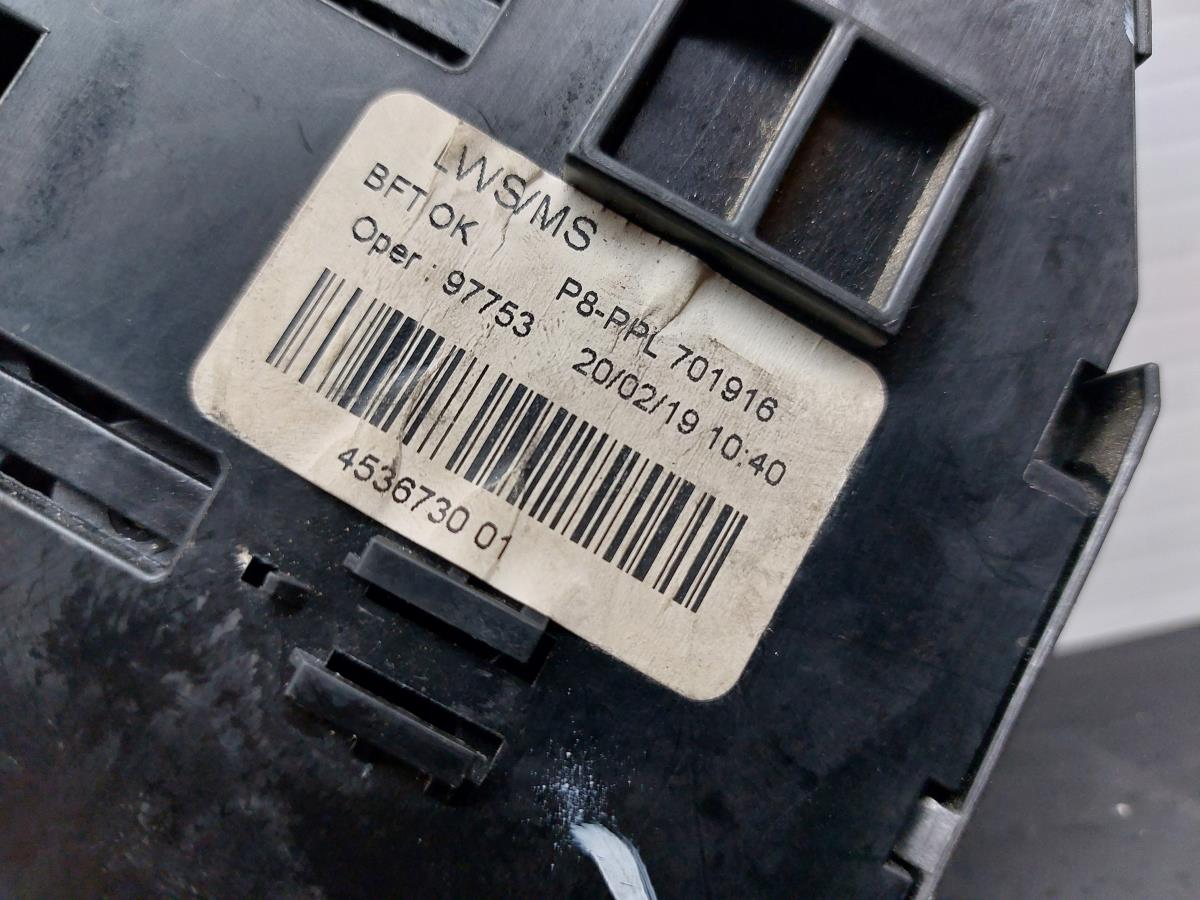 Caixa fusíveis da bateria PEUGEOT 3008 II (M_) Imagem-4