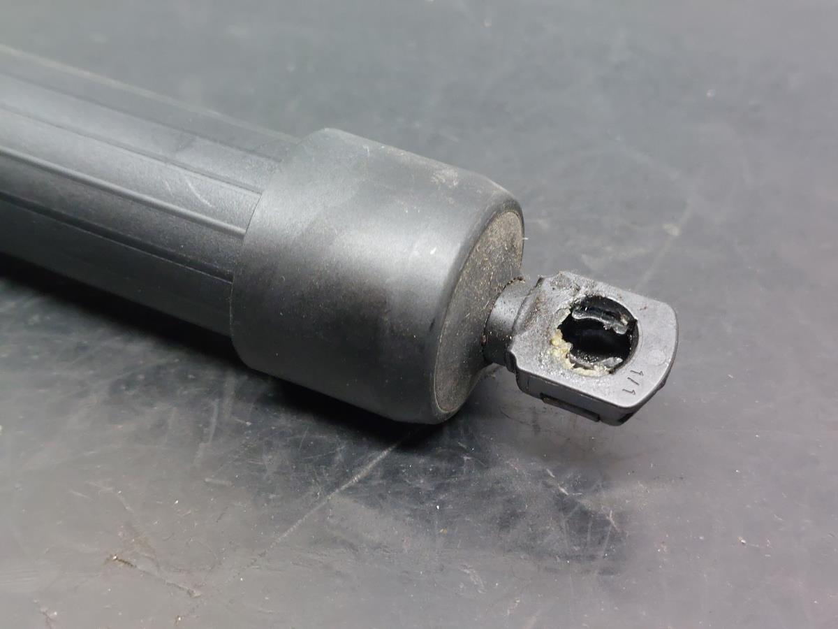 Trunk Shock Absorber PEUGEOT 3008 II (M_) Imagem-4