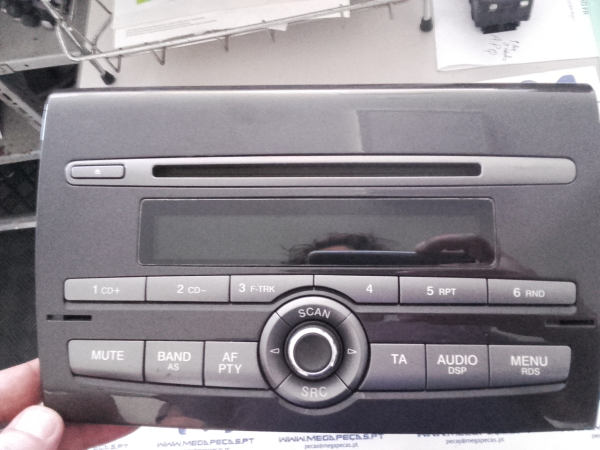 Rádio / auto-rádio FIAT Bravo II (198_)