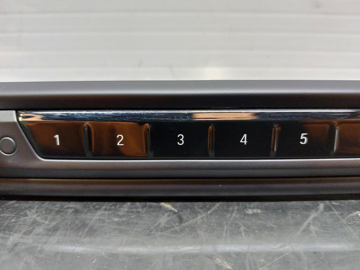 Rádio / auto-rádio BMW 1 (F40) Imagem-2