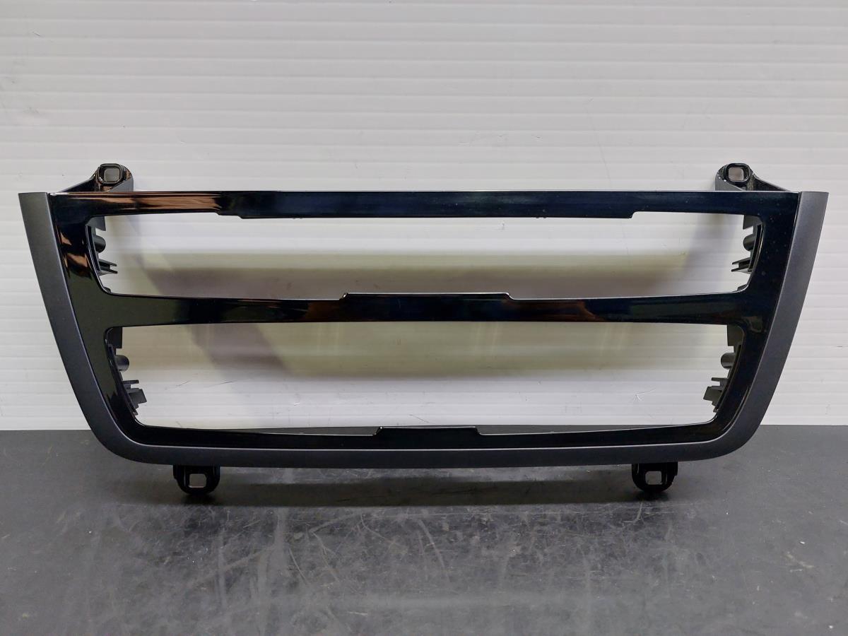 Panneau revêtement console centrale / radio BMW 4 Gran Coupe (F36)